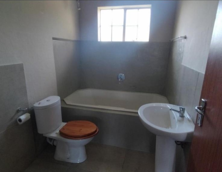 4 Bedroom Property for Sale in Manor Heights Eastern Cape